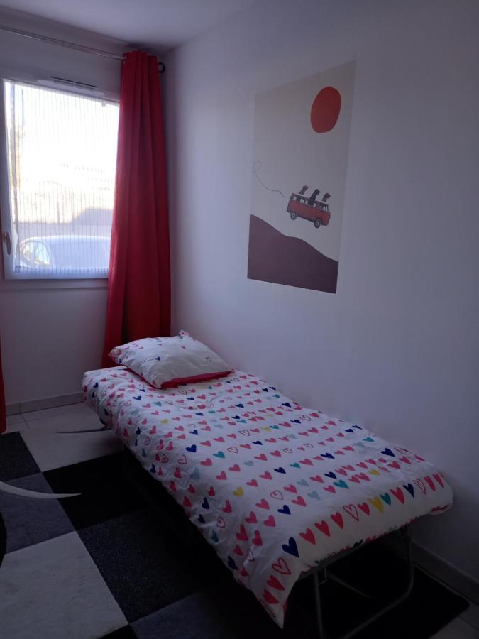 Bel Appartement Avec Terrasse - Plage De Carro A Pied Martigues Luaran gambar